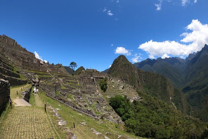 4-Day Inca Jungle Trek to Machu Picchu — Bike, Raft & Hike the Alternate Route photo 5