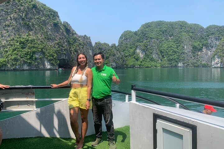 Halong Bay Full-Day 5-Star Cruise: Kayaking, Caves & Buffet Lunch photo 4