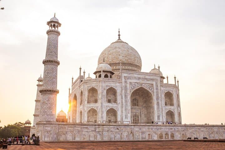 Sunrise and Sunset Private Taj Mahal Tour from Delhi — 2-Day Agra & Fatehpur Sikri Experience photo 2
