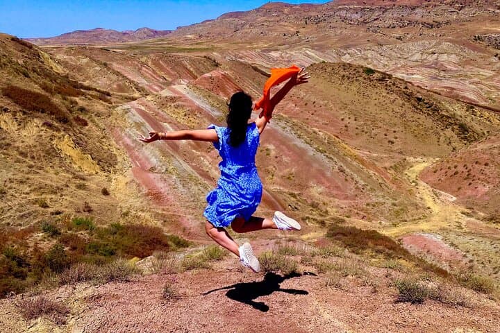 Rainbow Mountains & David Gareja Day Trip from Tbilisi: Semidesert Hike and Monastery Tour