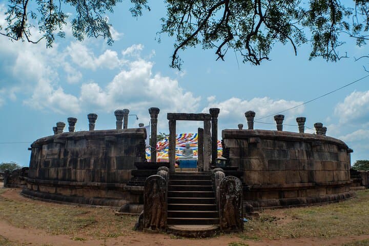 10-Day Sri Lanka Highlights: Sigiriya, Hill Country, Safaris & Whale Watching photo 2
