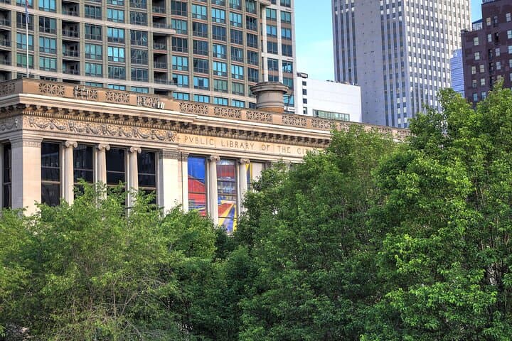 Private Loop Architecture Tour — Chicago's Iconic Buildings photo 2