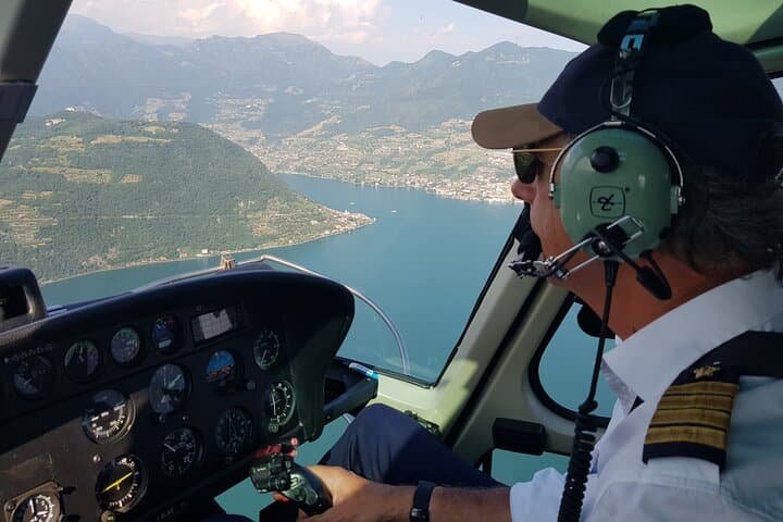 Helicopter tour over the Central Alps: Valle Camonica, Lake Iseo & Adamello Glacier photo 6