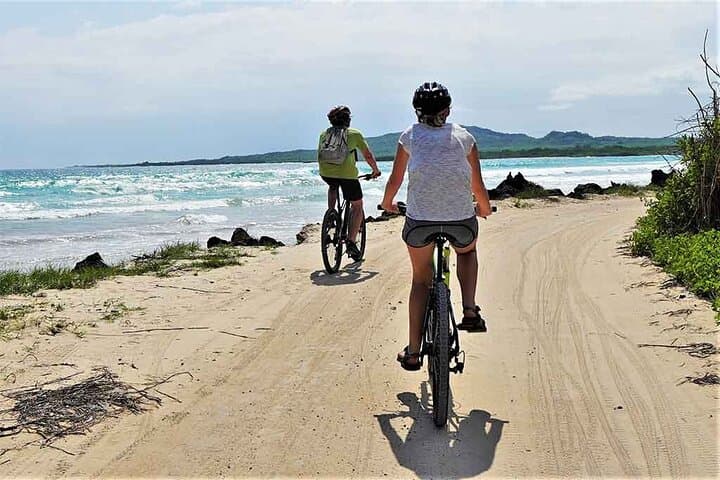 Galapagos Active Adventure: 8-Day Three-Island Island-Hopping Itinerary photo 2