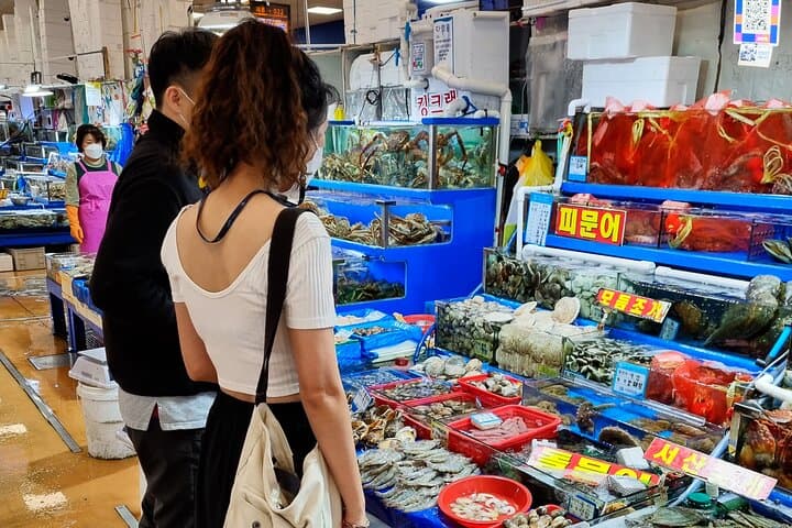 Noryangjin Fish Market Dinner: Fresh Seafood Feast and Han River Views