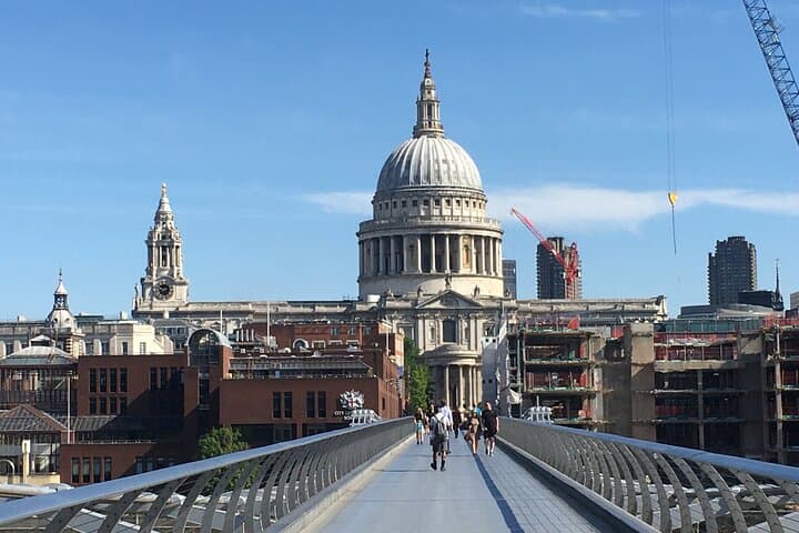 St Paul's to London Bridge: Half-Day River Thames Walking Tour with a Local Guide photo 2