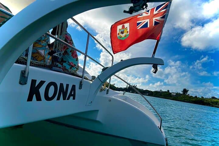Sail Bermuda: Private Catamaran Snorkeling, Shipwrecks & Cliff Jumping photo 2