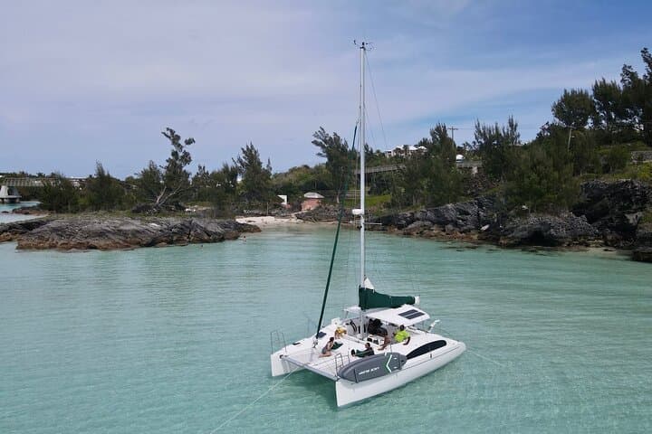 Sail Bermuda: Private Catamaran Snorkeling, Shipwrecks & Cliff Jumping photo 6