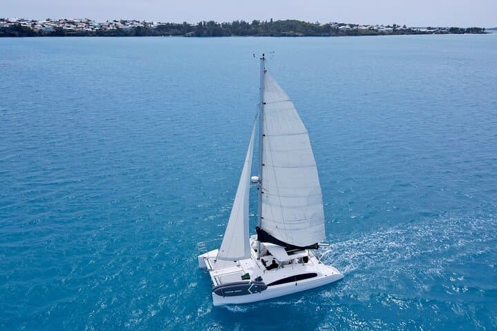 Sail Bermuda: Private Catamaran Snorkeling, Shipwrecks & Cliff Jumping