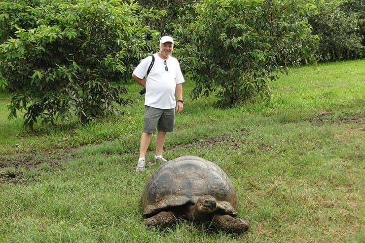 Galapagos Active Adventure: 8-Day Three-Island Island-Hopping Itinerary photo 6