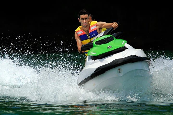 Bali Watersport Package: Parasailing, Jet Ski & Banana Boat in Tanjung Benoa photo 2
