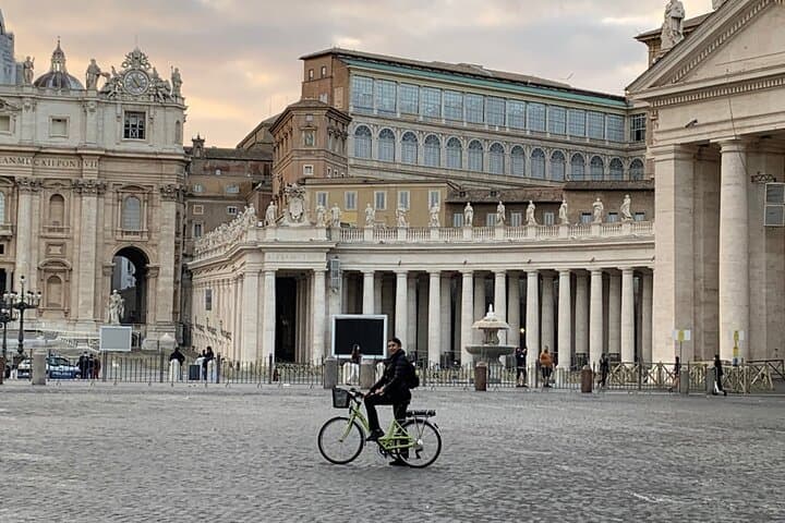 Appian Way & Caffarella E‑Bike Tour: Guided 3‑Hour Rome Ride photo 3