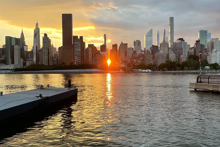 Private 4-Hour NYC Highlights Tour — Columbus Circle to Brooklyn Bridge photo 3