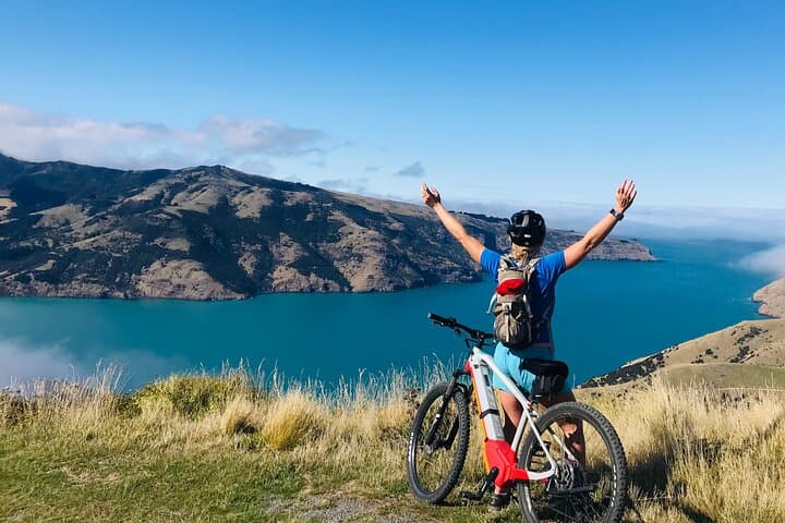 Akaroa Electric Mountain Bike Tour: Coastal Ebike Explorer