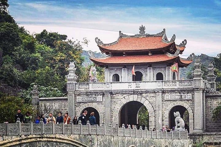 Ninh Binh 2-Day Tam Coc, Thung Nham & Mua Cave Tour from Hanoi photo 4