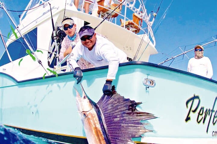 Eight-Hour Private Luxury Fishing Charter in Cancun’s Barrier Reef photo 2