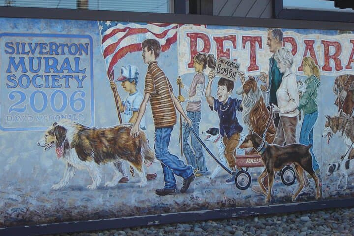 Self-Guided Walking Tour of Silverton Murals: 31 Public Art Stops in Downtown Oregon photo 4