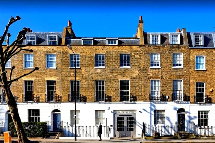 Private Jewish History Walking Tour of London's East End photo 1