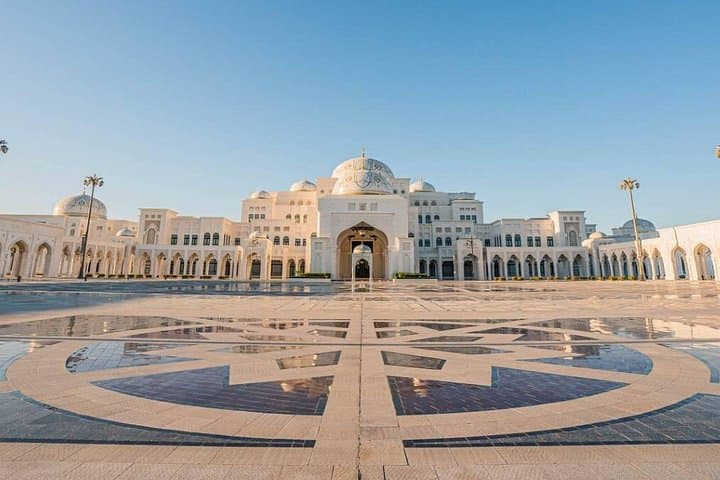 Abu Dhabi Private City Tour: Sheikh Zayed Mosque, Emirates Palace & Yas Island photo 3