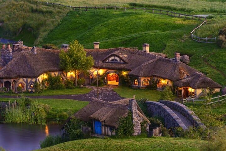 Hobbiton Movie Set Guided Tour from Auckland — Small-Group Visit to Matamata photo 3