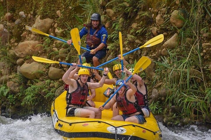 Balsa River Class II–III Whitewater Rafting Near La Fortuna photo 2