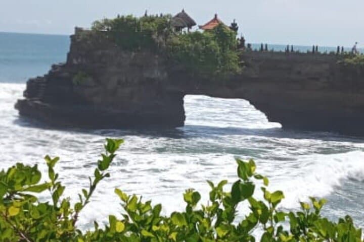 Half-Day Tanah Lot Temple Private Guided Tour: Taman Ayun, Batubolong & Sunset photo 2
