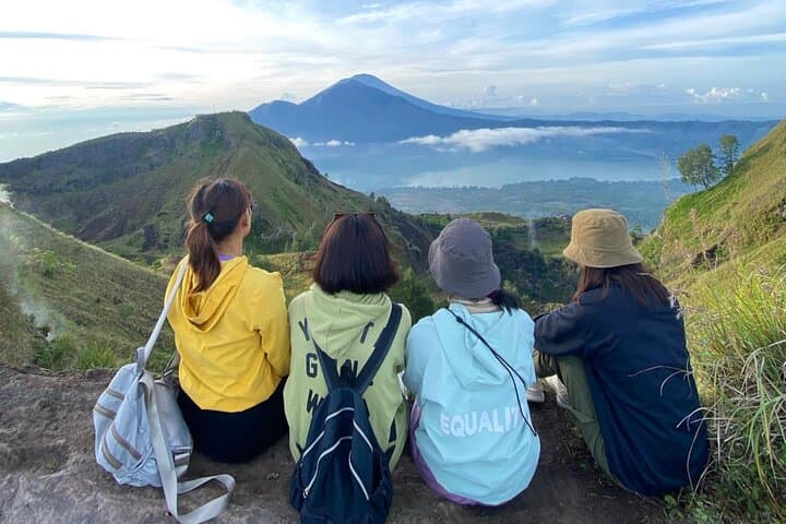 Sunrise Trek to Mount Batur and Lakeside Hot Springs photo 3