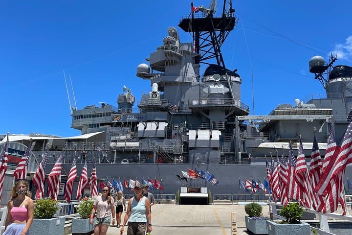 Private USS Arizona & USS Missouri Pearl Harbor Tour — Full-Day Guided History Experience photo 5