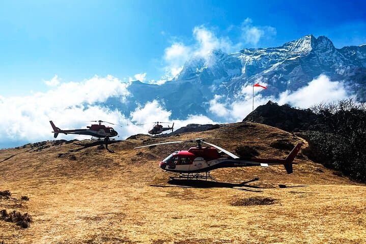 Everest Base Camp Helicopter Tour: Sunrise Flight to Kala Patthar photo 4