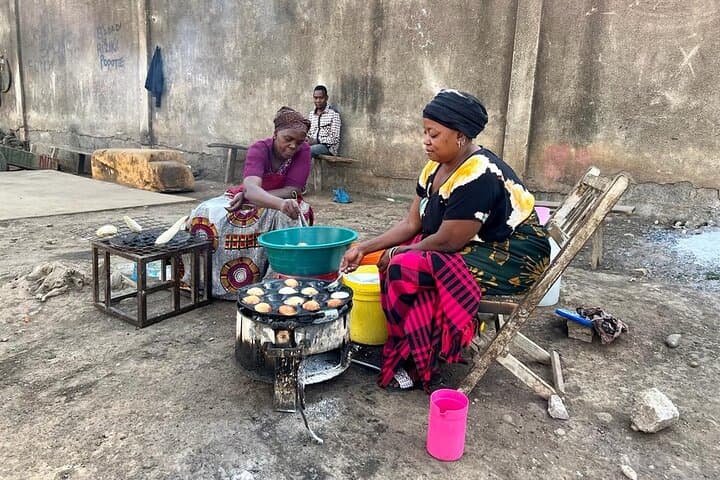 Walk Sinoni: Street Food & Community Walking Tour in Arusha