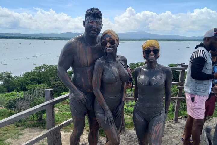 Private Mud Volcano & Brunch Tour from Cartagena — Float, Massage, Local Chicharrón photo 3