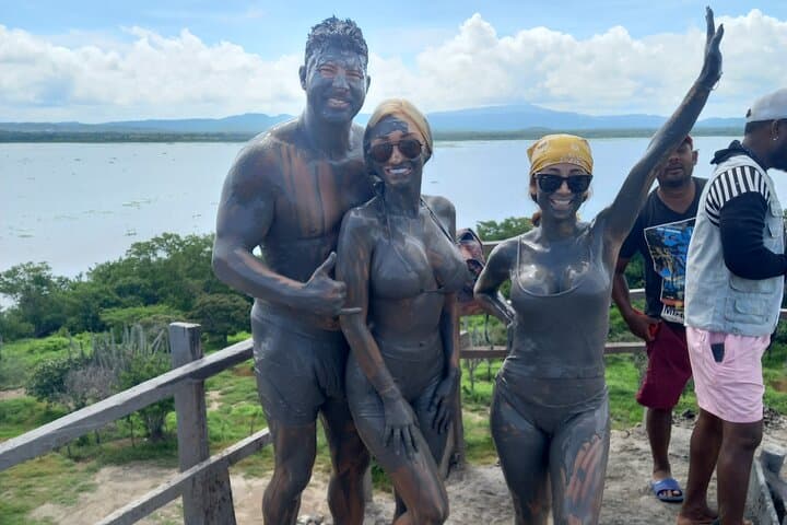 Private Mud Volcano & Brunch Tour from Cartagena — Float, Massage, Local Chicharrón photo 5