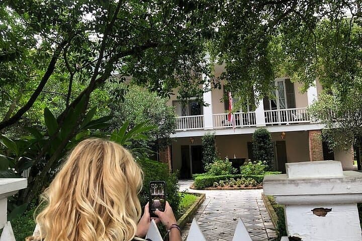 New Orleans City and Cemetery Tour: Garden District Stroll, Beignets & Vue Orleans Upgrade photo 4