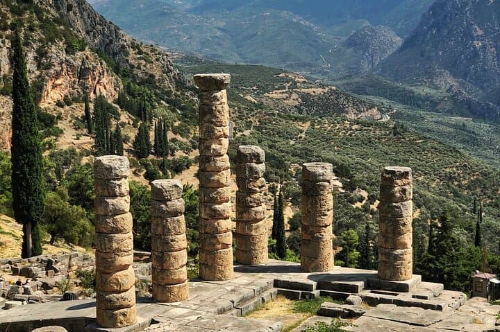 Delphi Full-Day Private Sightseeing Tour: Oracle, Museum & Mount Parnassus photo 2