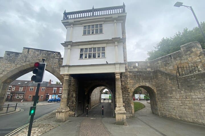 Walk York's Complete Medieval City Walls: Private 3-Hour Guided Tour photo 6