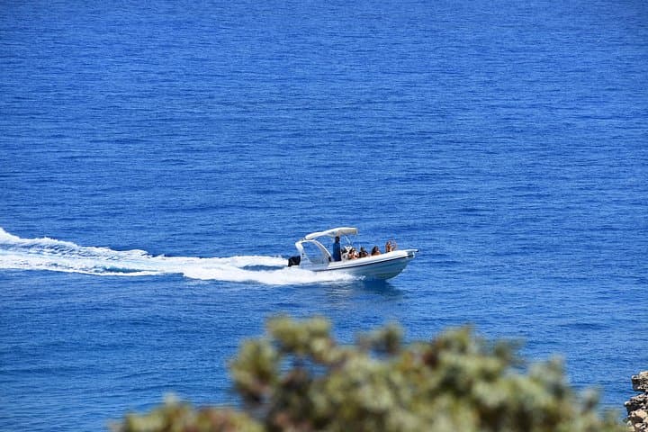Gavdos Full-Day Private Tour: Boat Cruise, Cliff Hike & Sunset from Sfakia
