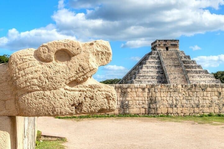 Day trip to Chichen Itza, Ik Kil & Hubiku Cenotes from Cancún photo 2