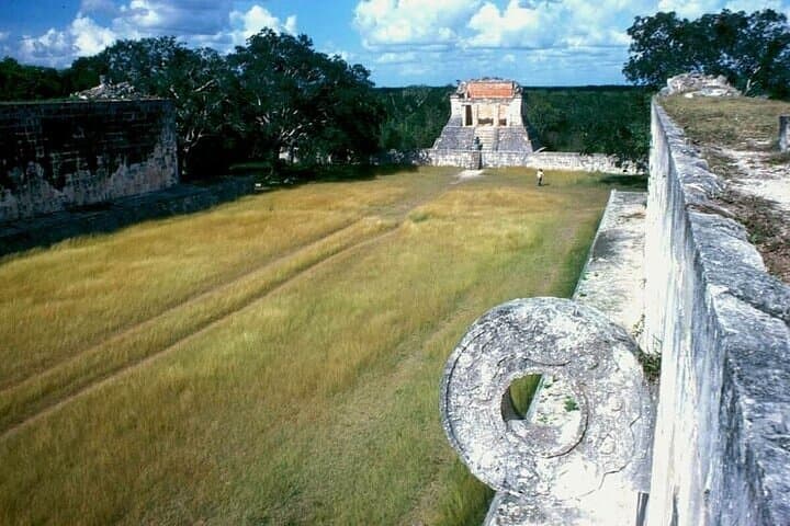 Day trip to Chichen Itza, Ik Kil & Hubiku Cenotes from Cancún photo 5