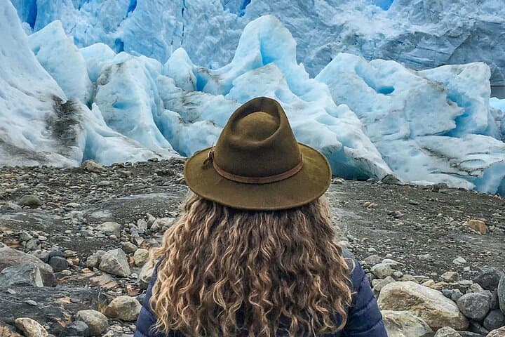 Blue Safari Perito Moreno Glacier Hike and Navigation from El Calafate photo 3
