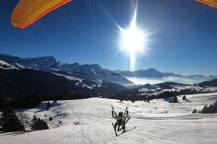Soaring Above Villars: Paragliding Discovery Flight in the Chablais Alps photo 3