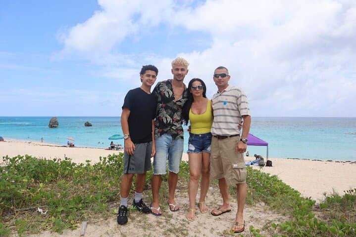 Bermudaful Full-Island Tour: Gibbs Hill, Pink Sands & St. George's in One Day