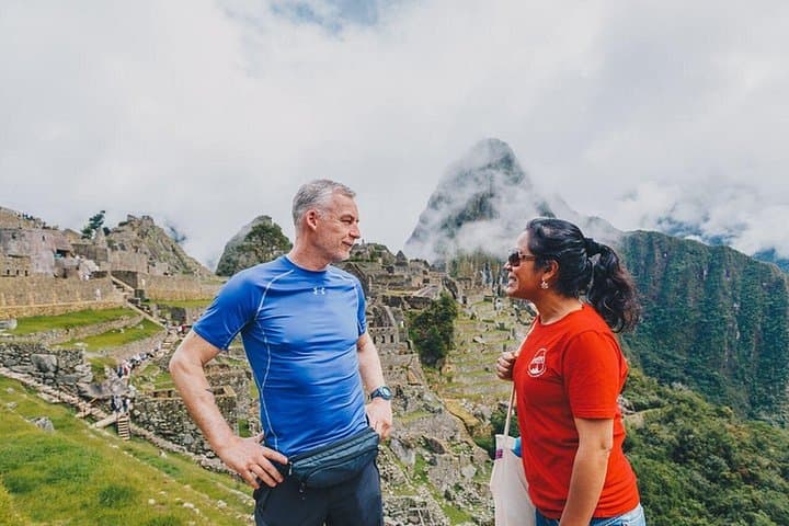 Inside Machu Picchu: Full-Day Private Train and Bus Tour from Cusco