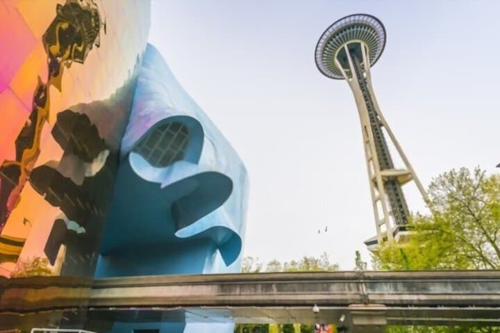 Seattle 4-Hour Historic & Cultural Walking Tour: From Cat Cafe to the Waterfront photo 2