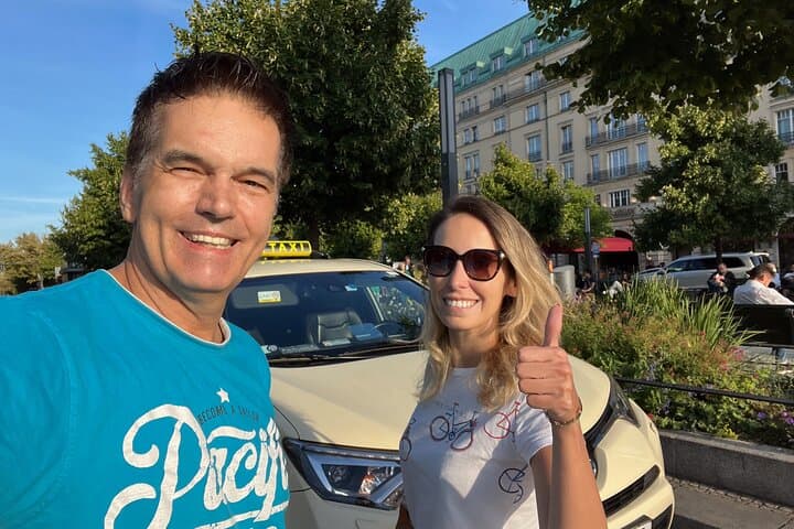 Private Berlin Taxi Tour — Relaxed 6–8h City Tour with Charlottenburg, Tempelhof & Wall Memorial photo 2