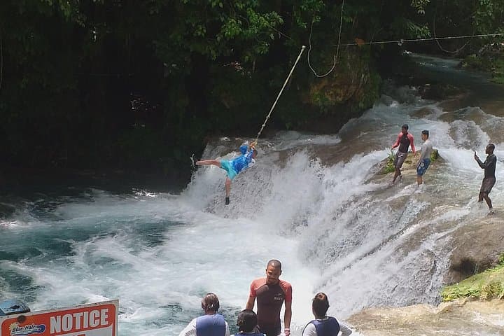 Falmouth to Ocho Rios: Private Tour to Blue Hole (Secret Falls) & Beach photo 4