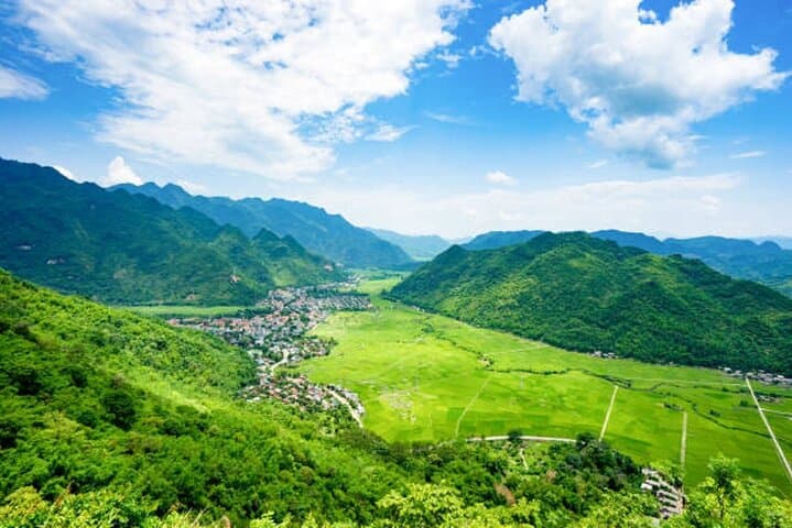 Pu Luong to Ninh Binh: 3-Day Trek, Cycling & Boat Tour photo 4