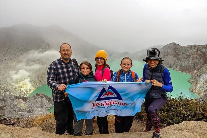 4-Day Ijen, Bromo & Tumpak Sewu: Blue Fire, Turquoise Lake and Bromo Sunrise photo 3