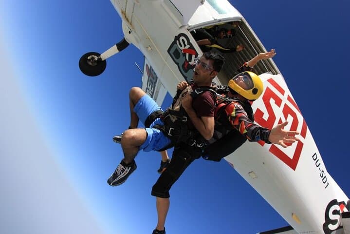 Dubai Palm Tandem Skydive — Jump Over Palm Jumeirah with Transfers photo 5
