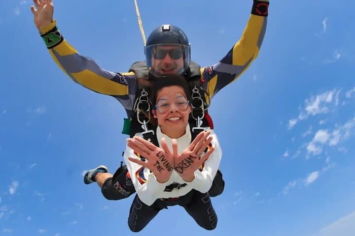 Dubai Palm Tandem Skydive — Jump Over Palm Jumeirah with Transfers photo 6
