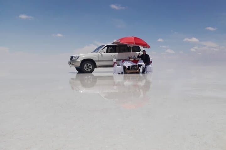 Full-Day Private Tour to Salar de Uyuni: Incahuasi, Train Cemetery & Salt Flats